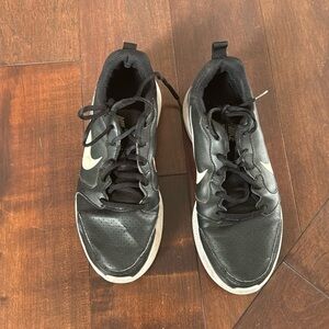 Women’s Nike sneaker